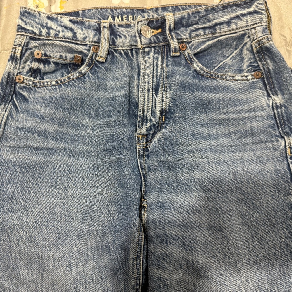 American Eagle Light Blue Denim Jeans